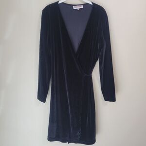Vintage Maggy London Velvet Wrap Dress Size Large? Black